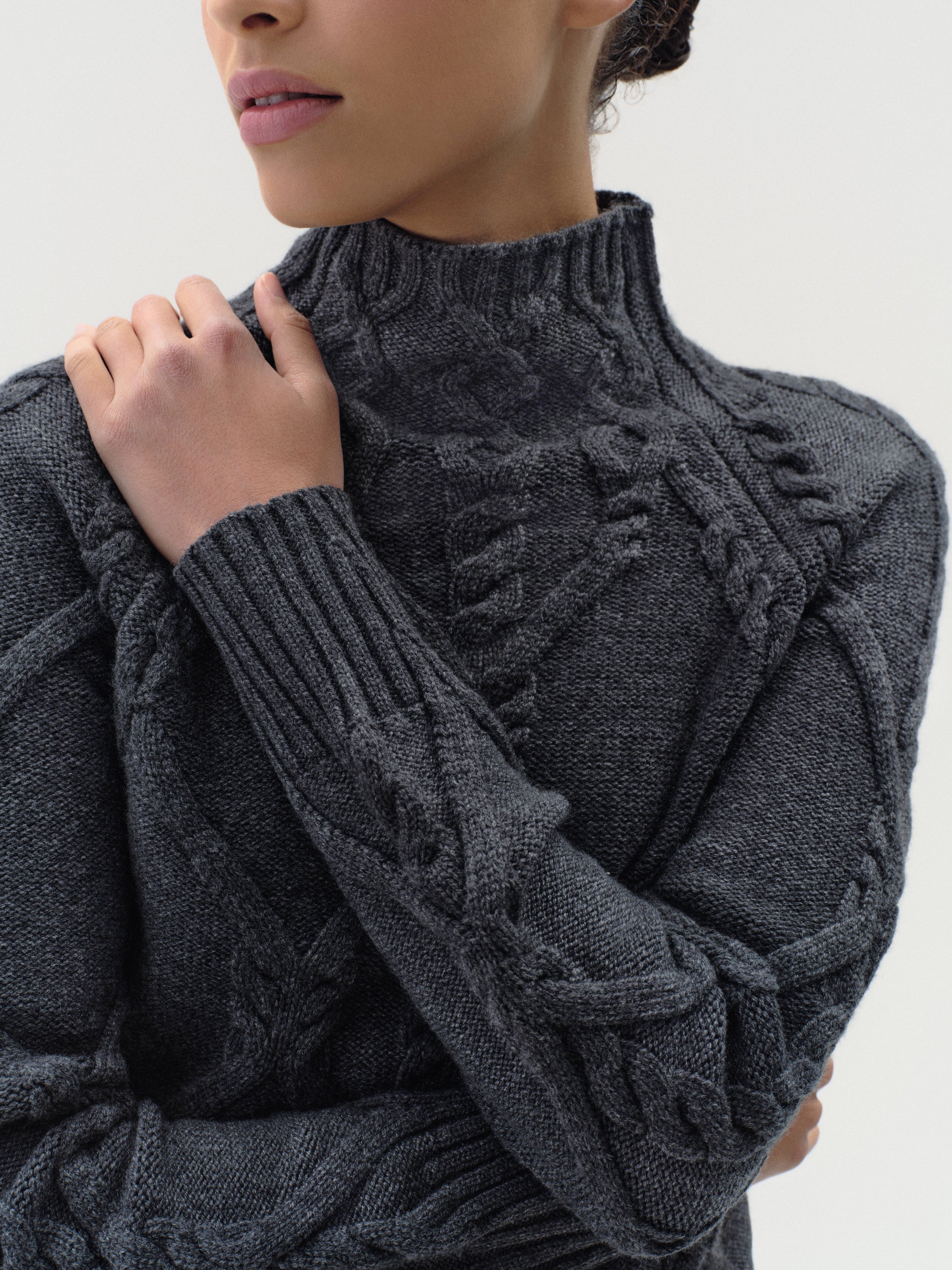 Cable Turtleneck in Cashmere - Image 2