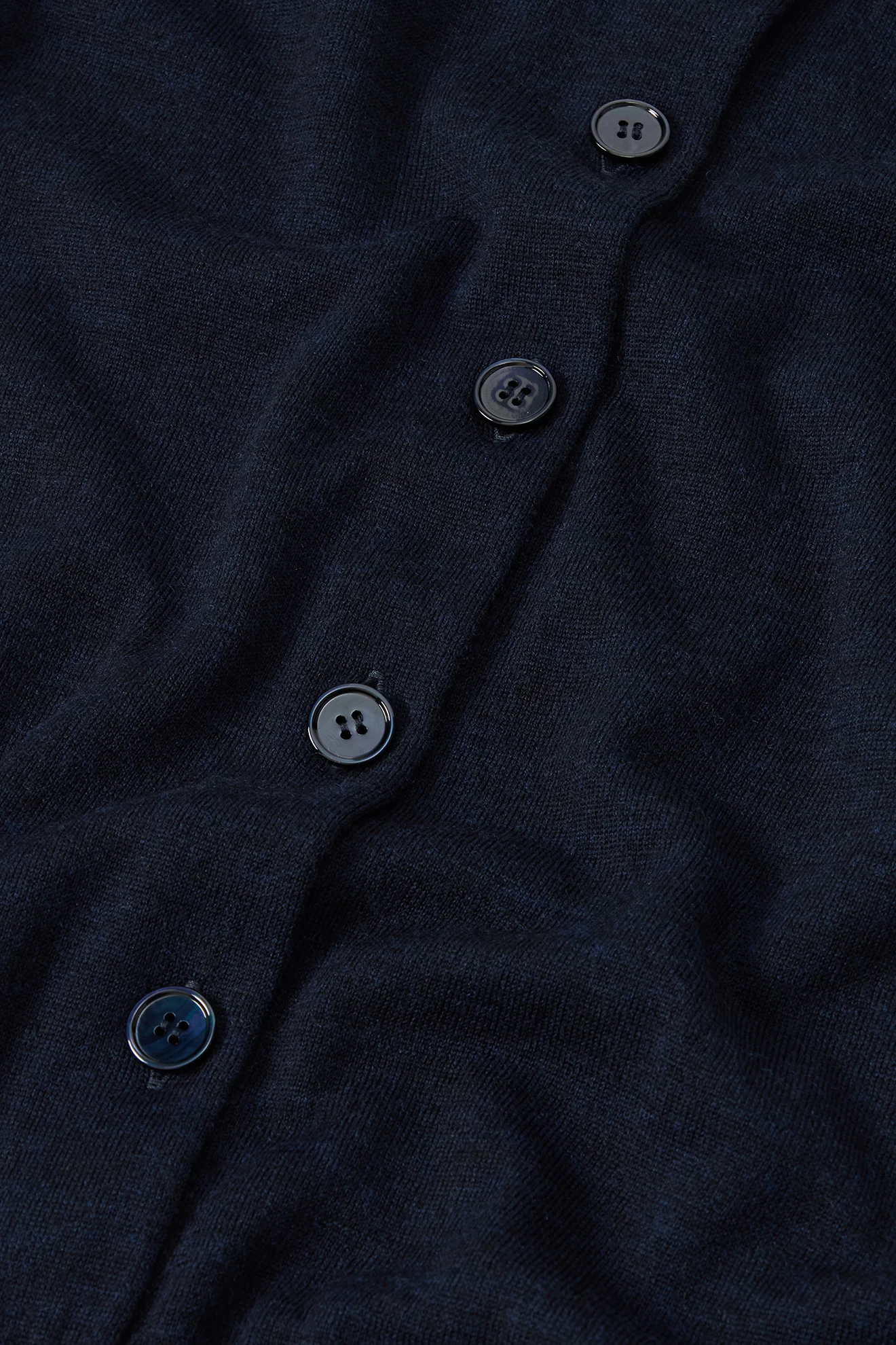 Cropped Cardigan in Merino - Image 3