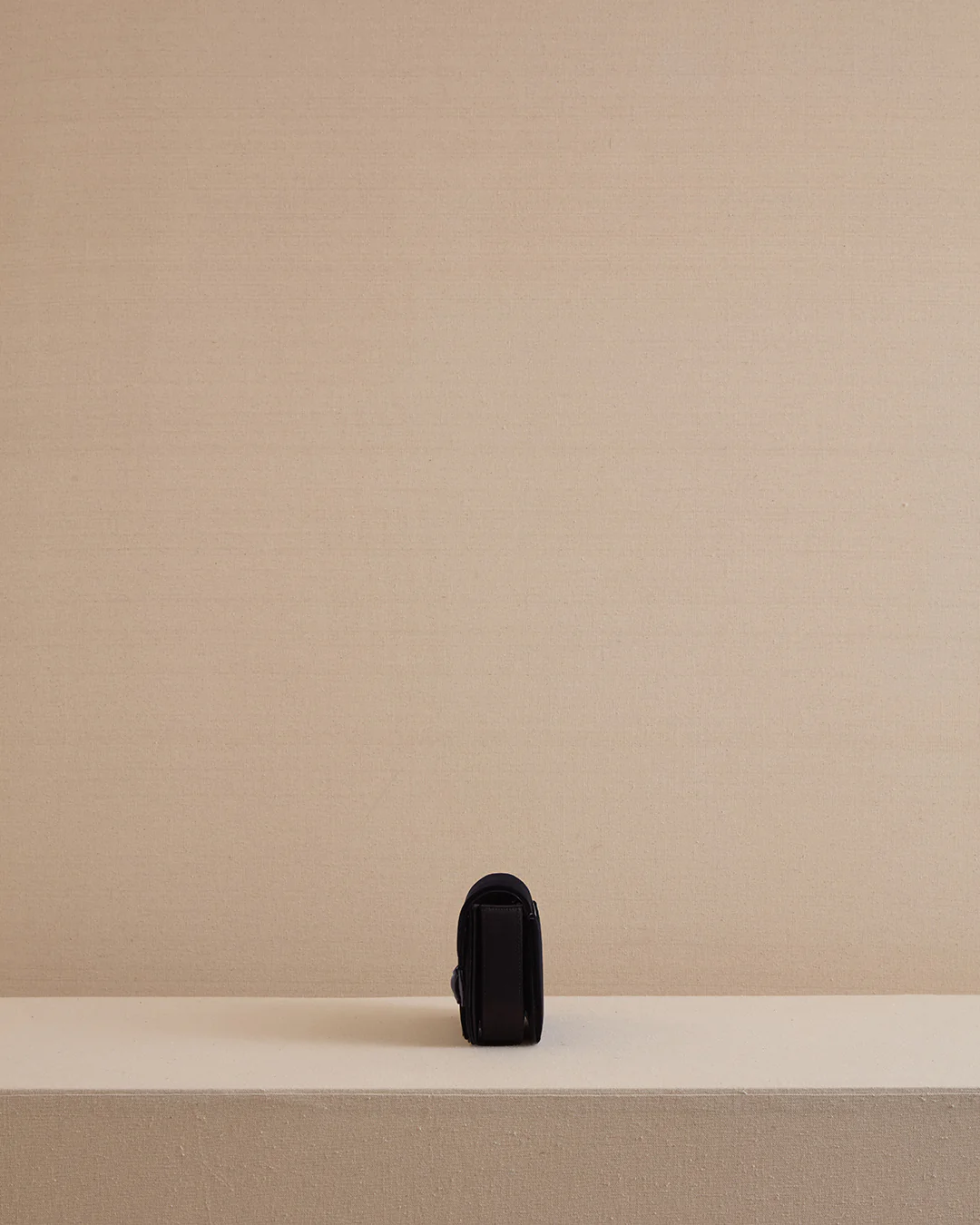 Romy Tuxedo Clutch in Black - Image 4