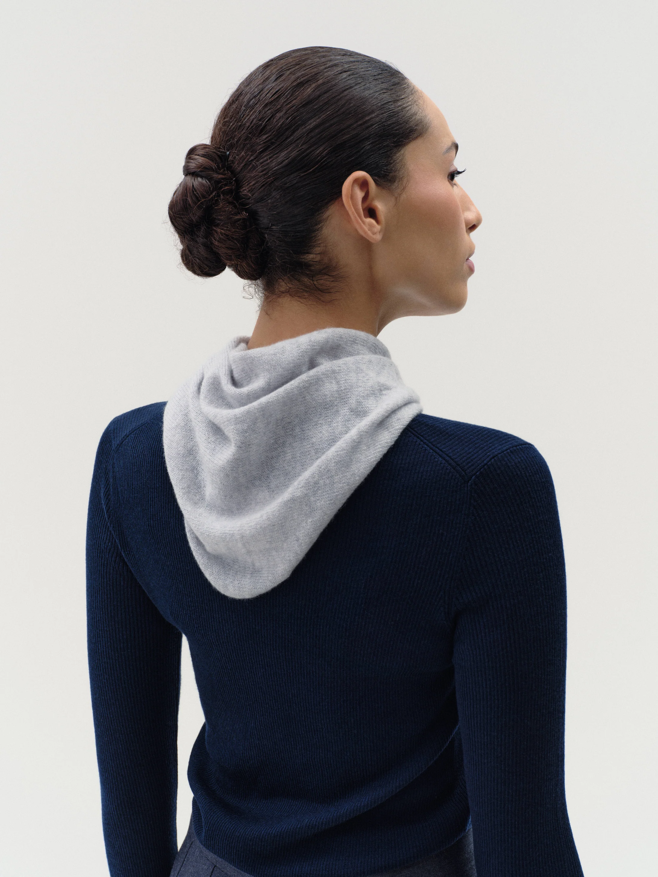 Triangle Scarf in Cashmere - Image 4